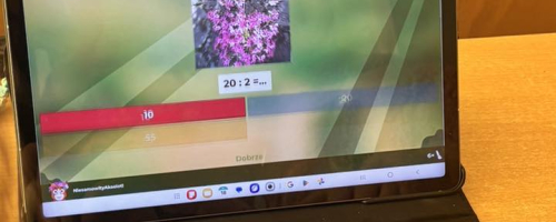 Nowoczesne technologie w służbie nauki – klasa 3b w akcji!